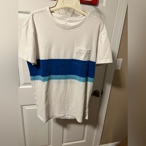 American Eagle t shirt